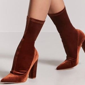 NWT Forever21 Brown Velvet Ankle Booties